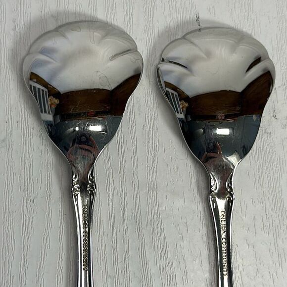 Oneida Community BRAHMS Sugar Shell Stainless Steel Spoon set of 2 - Picture 4 of 6